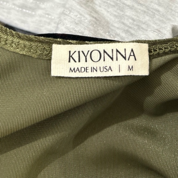 Kiyonna Verona Deep Olive Velvet Evening Size Medium - Picture 4 of 6